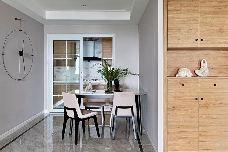 成熟優(yōu)雅的現(xiàn)代簡(jiǎn)約風(fēng)格室內(nèi)裝修設(shè)計(jì)效果圖-餐廳 成熟優(yōu)雅的現(xiàn)代簡(jiǎn)約風(fēng)格室內(nèi)裝修設(shè)計(jì)效果圖-餐廳