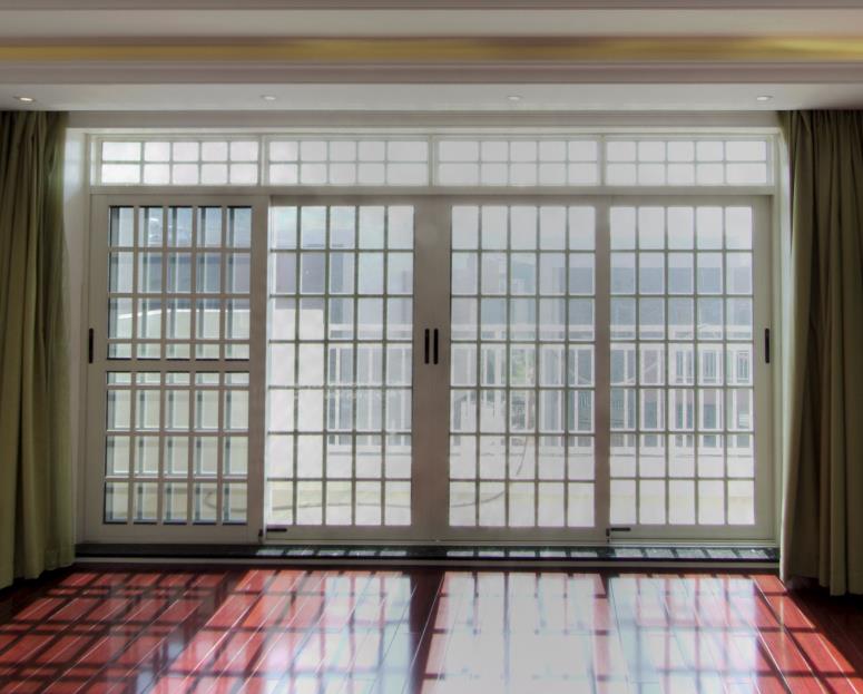 別墅裝修歐式奢華風(fēng)格-主臥落地窗 別墅裝修歐式奢華風(fēng)格-主臥落地窗