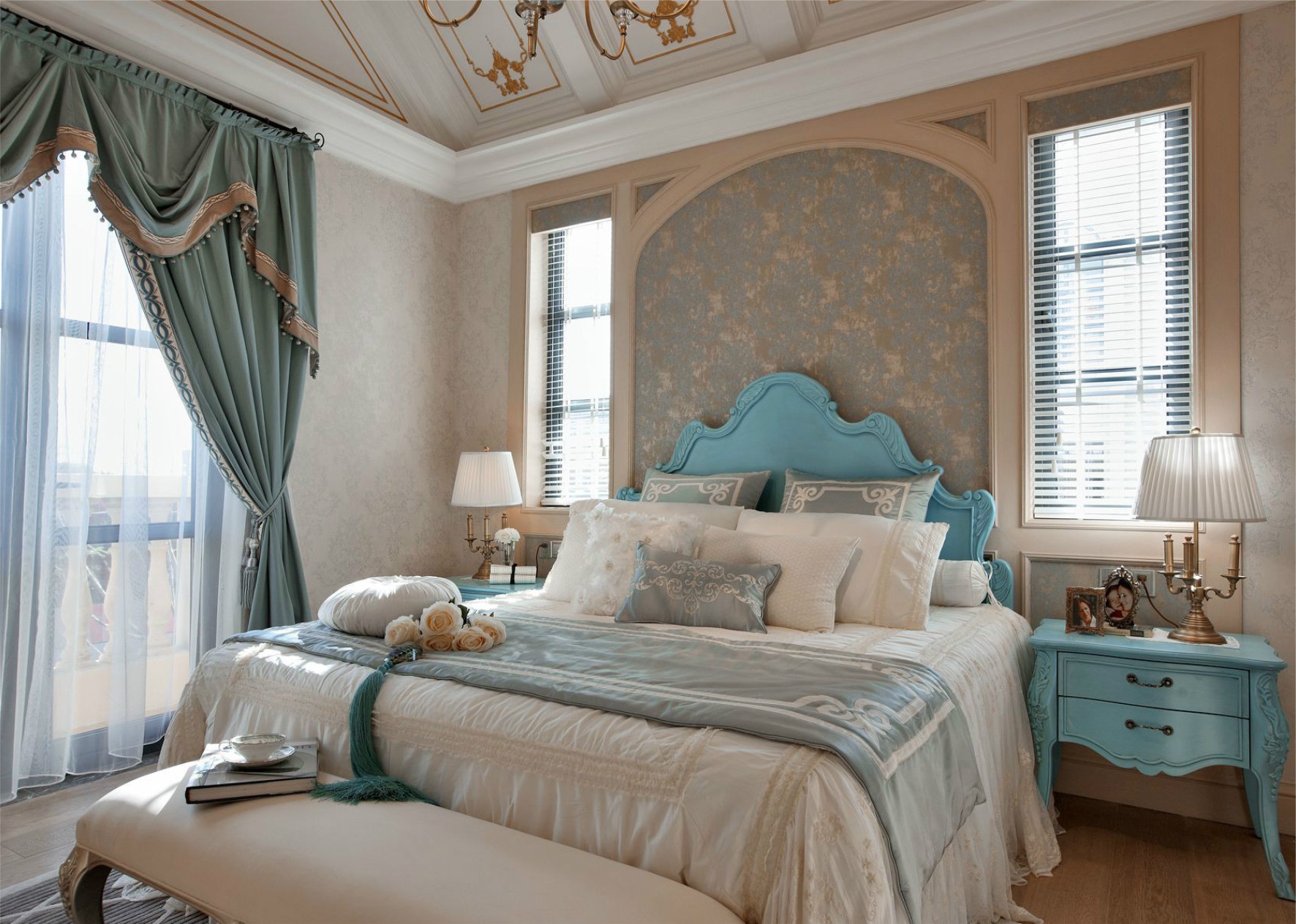 佛山市綠地&middot;拾野川歐式風(fēng)格別墅裝修案例