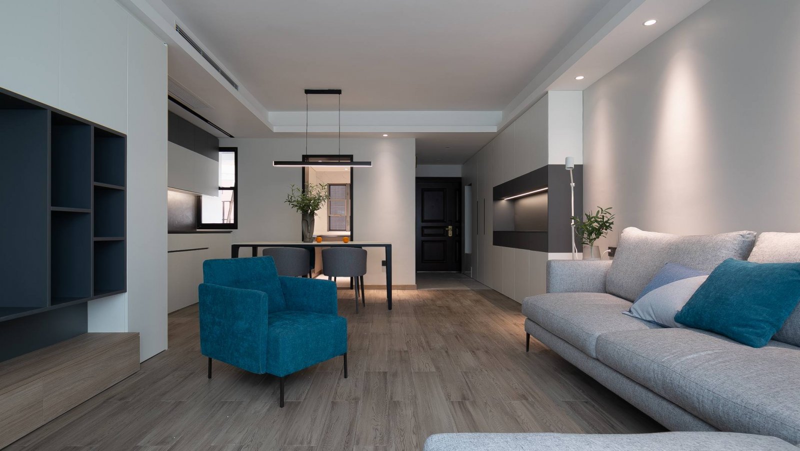 現(xiàn)代簡歐風格家裝設計室內(nèi)裝修效果圖-玄關 現(xiàn)代簡歐風格家裝設計室內(nèi)裝修效果圖-玄關