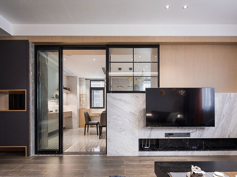 常州市凱悅中心現(xiàn)代簡約風(fēng)格四居室裝修案例