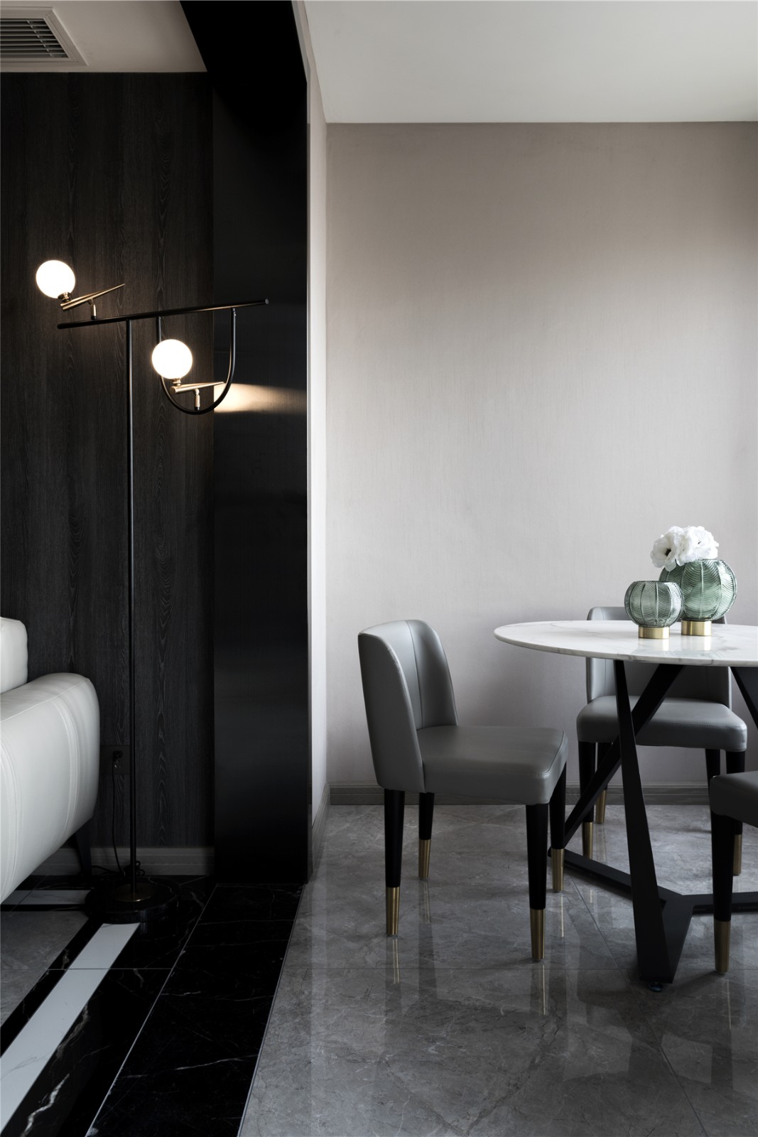 裝修案例現(xiàn)代前衛(wèi)風格室內(nèi)裝修效果圖-餐廳 裝修案例現(xiàn)代前衛(wèi)風格室內(nèi)裝修效果圖-餐廳