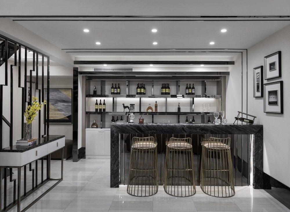 現(xiàn)代輕奢風(fēng)格室內(nèi)設(shè)計家裝案例-吧臺 現(xiàn)代輕奢風(fēng)格室內(nèi)設(shè)計家裝案例-吧臺