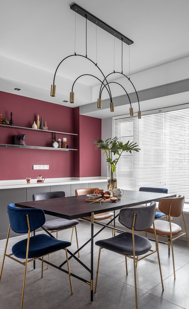 多元混搭輕奢風(fēng)格室內(nèi)家裝案例效果圖-餐廳 多元混搭輕奢風(fēng)格室內(nèi)家裝案例效果圖-餐廳