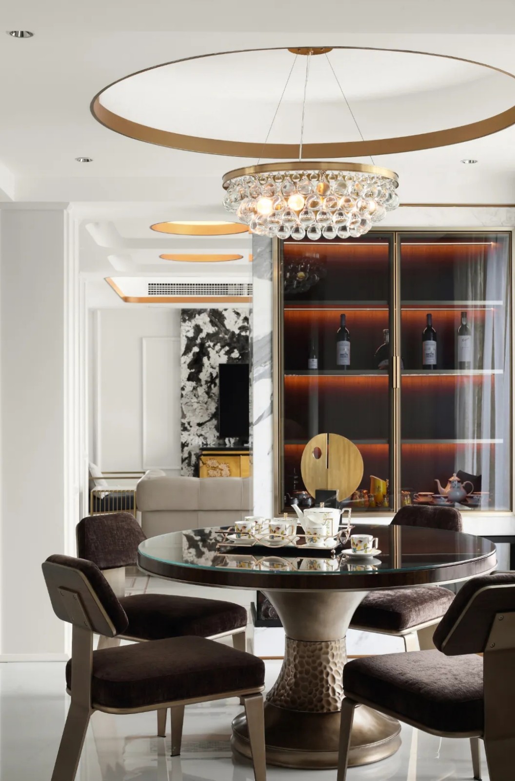 輕奢風格家裝設(shè)計室內(nèi)裝修效果圖-餐廳 輕奢風格家裝設(shè)計室內(nèi)裝修效果圖-餐廳
