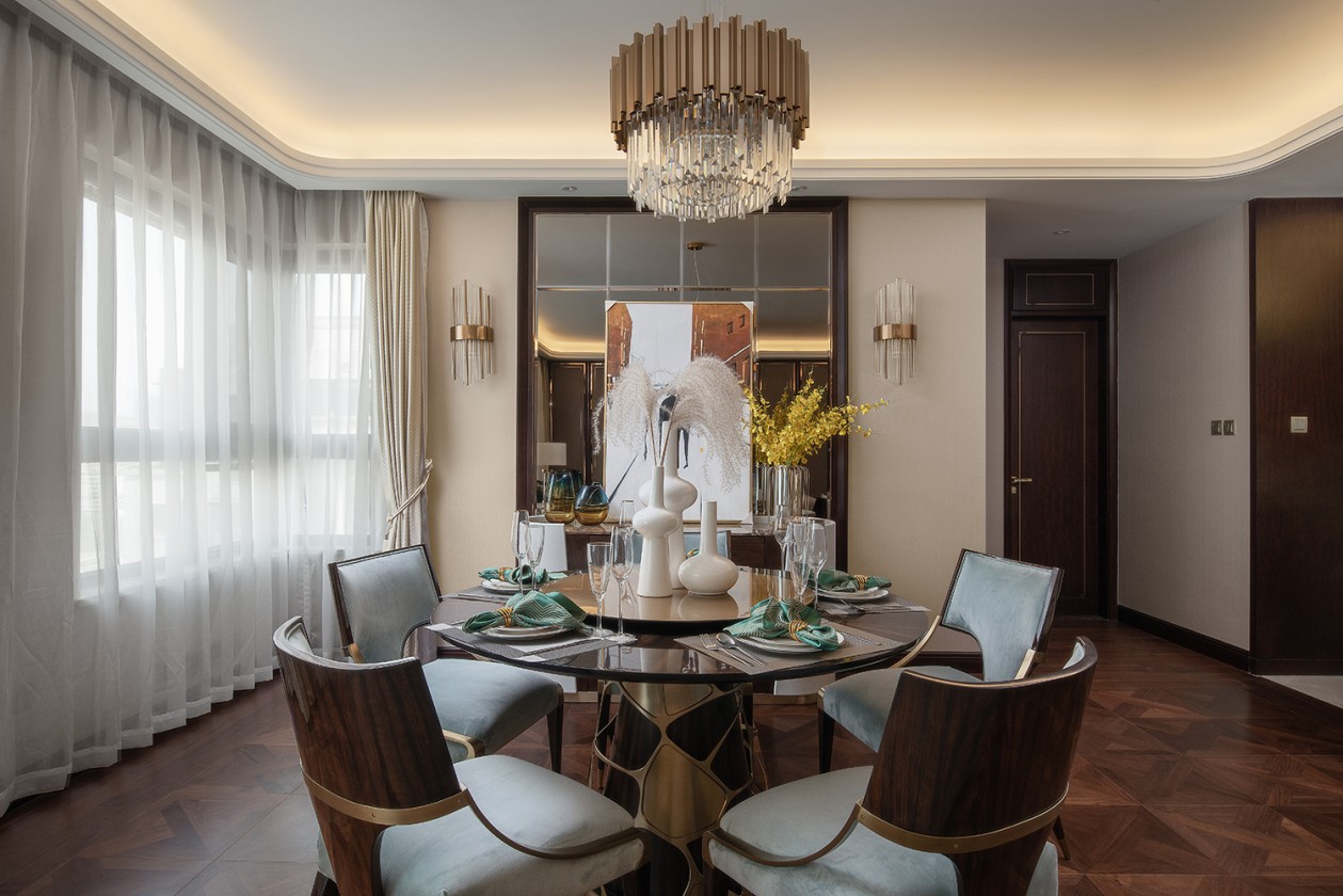 歐式輕奢風(fēng)格家裝設(shè)計(jì)室內(nèi)裝修效果圖-餐廳 歐式輕奢風(fēng)格家裝設(shè)計(jì)室內(nèi)裝修效果圖-餐廳