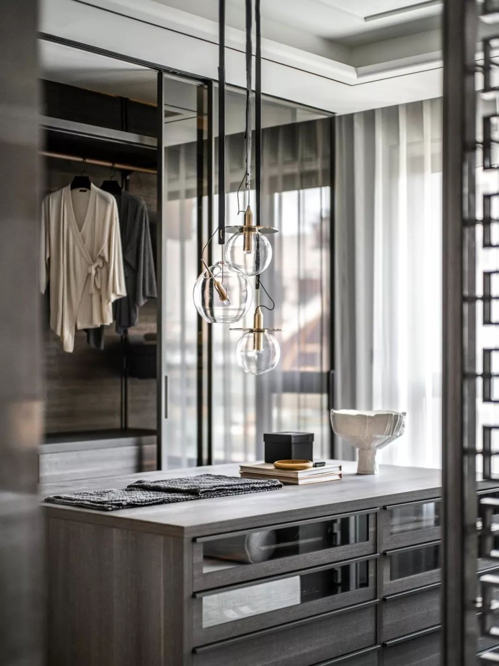 新古典風格室內(nèi)設(shè)計家裝案例-衣帽間 新古典風格室內(nèi)設(shè)計家裝案例-衣帽間