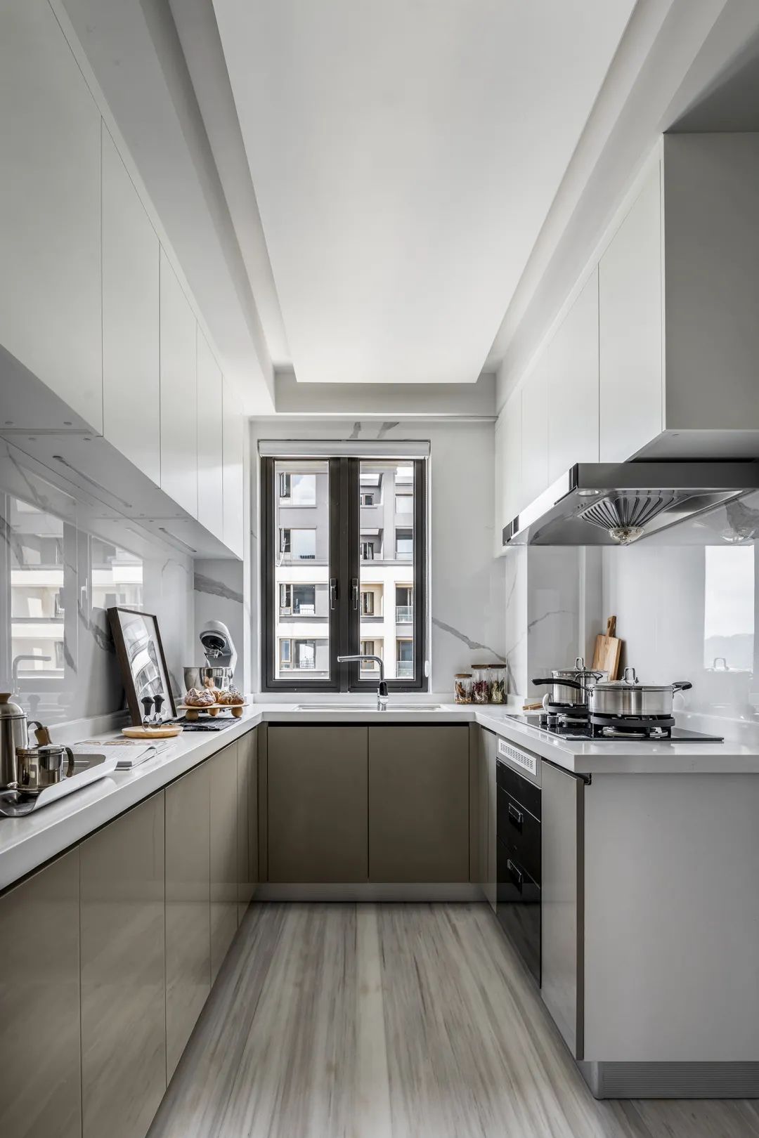 現(xiàn)代簡約風(fēng)格室內(nèi)設(shè)計家裝案例-廚房 現(xiàn)代簡約風(fēng)格室內(nèi)設(shè)計家裝案例-廚房