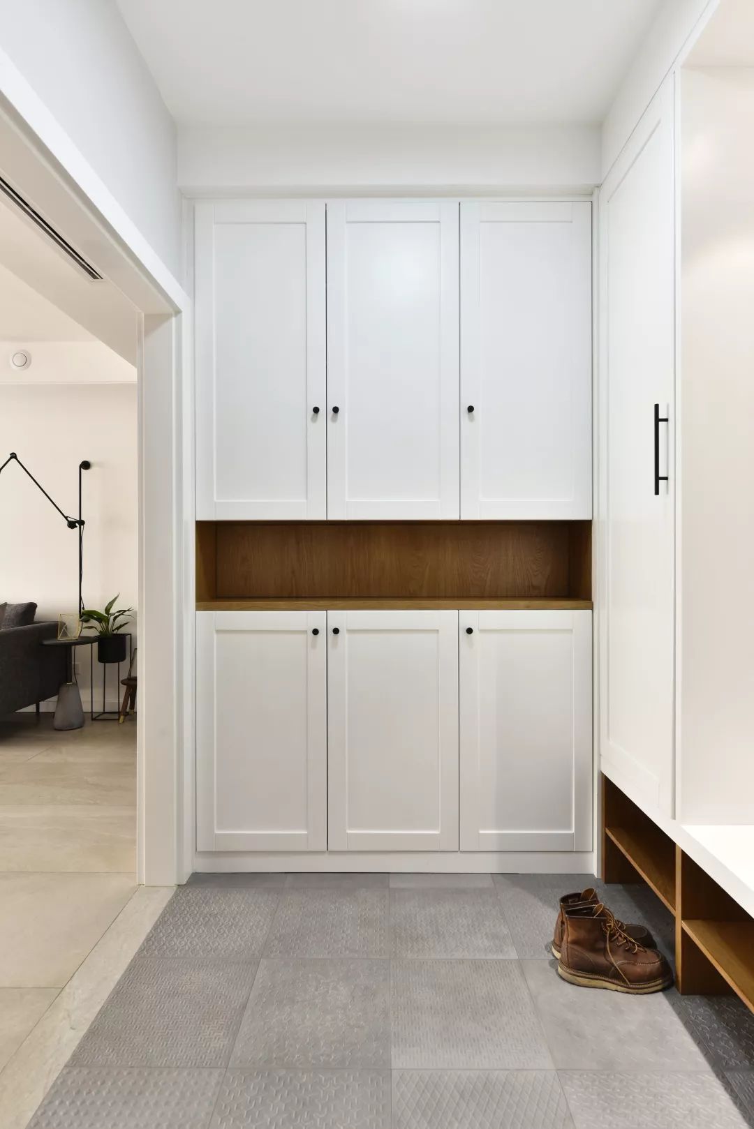 簡約原木風格家裝設計室內(nèi)裝修效果圖-玄關(guān)