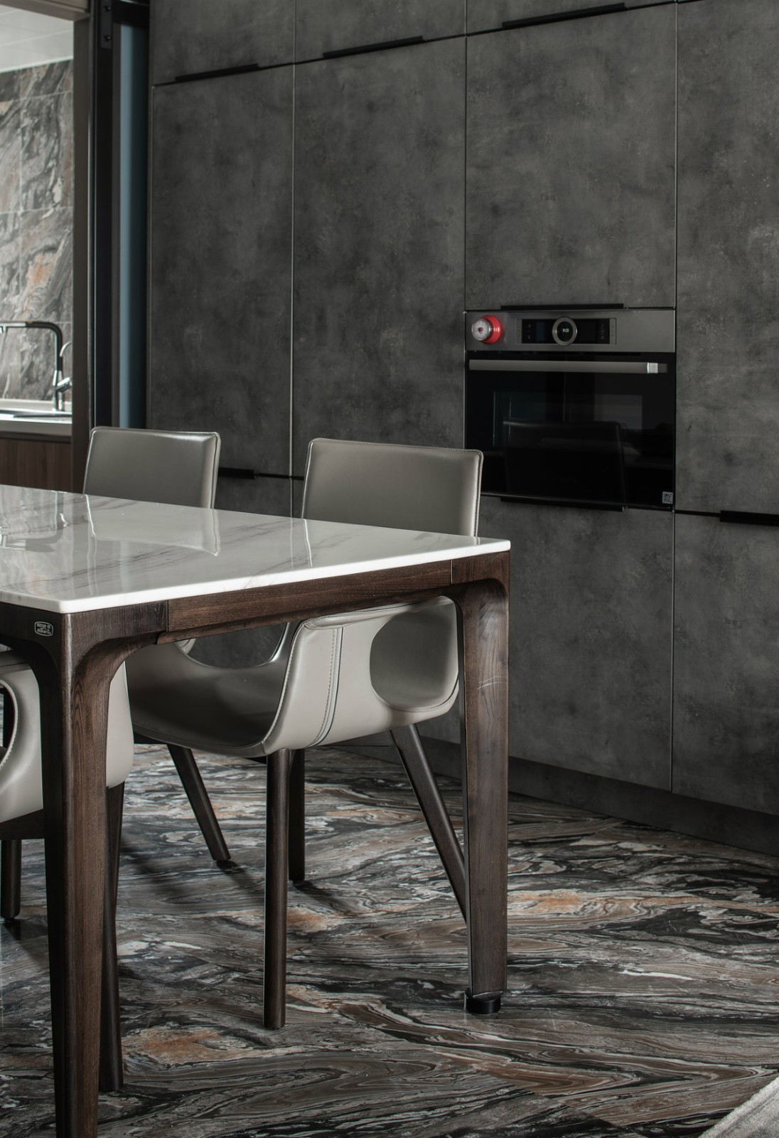 現(xiàn)代簡約風格室內(nèi)設(shè)計家裝案例-餐廳 現(xiàn)代簡約風格室內(nèi)設(shè)計家裝案例-餐廳