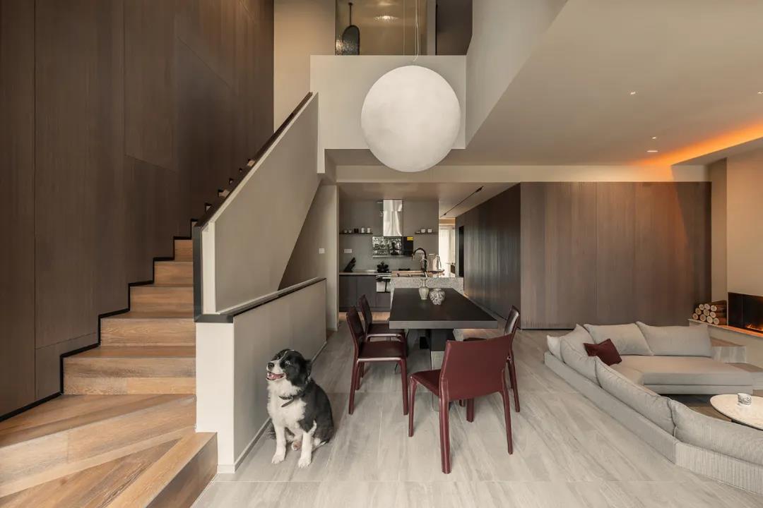 現(xiàn)代北歐風格室內(nèi)家裝案例效果圖-樓梯 現(xiàn)代北歐風格室內(nèi)家裝案例效果圖-樓梯