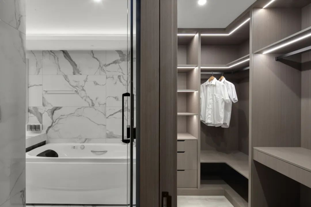現(xiàn)代簡約風(fēng)格室內(nèi)設(shè)計家裝案例-衛(wèi)生間衣帽間 現(xiàn)代簡約風(fēng)格室內(nèi)設(shè)計家裝案例-衛(wèi)生間衣帽間