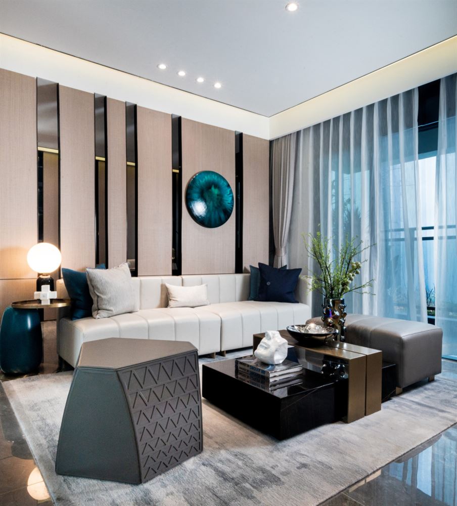 江門市萬科翡翠中央輕奢風格三居室裝修案例